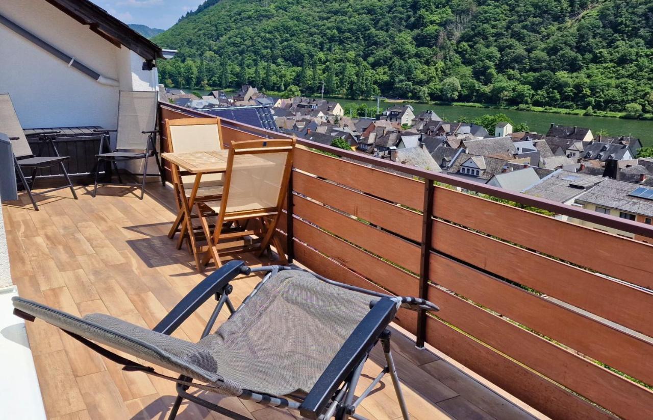 Riesling Appartement For 2 - 4 People - Billiards - Balcony With Mosel View - Parking - Wine Barrel Bar - Fully Equipped Kitchen - Netflix - Waiputv - 3 Km From Cochem Klotten Esterno foto