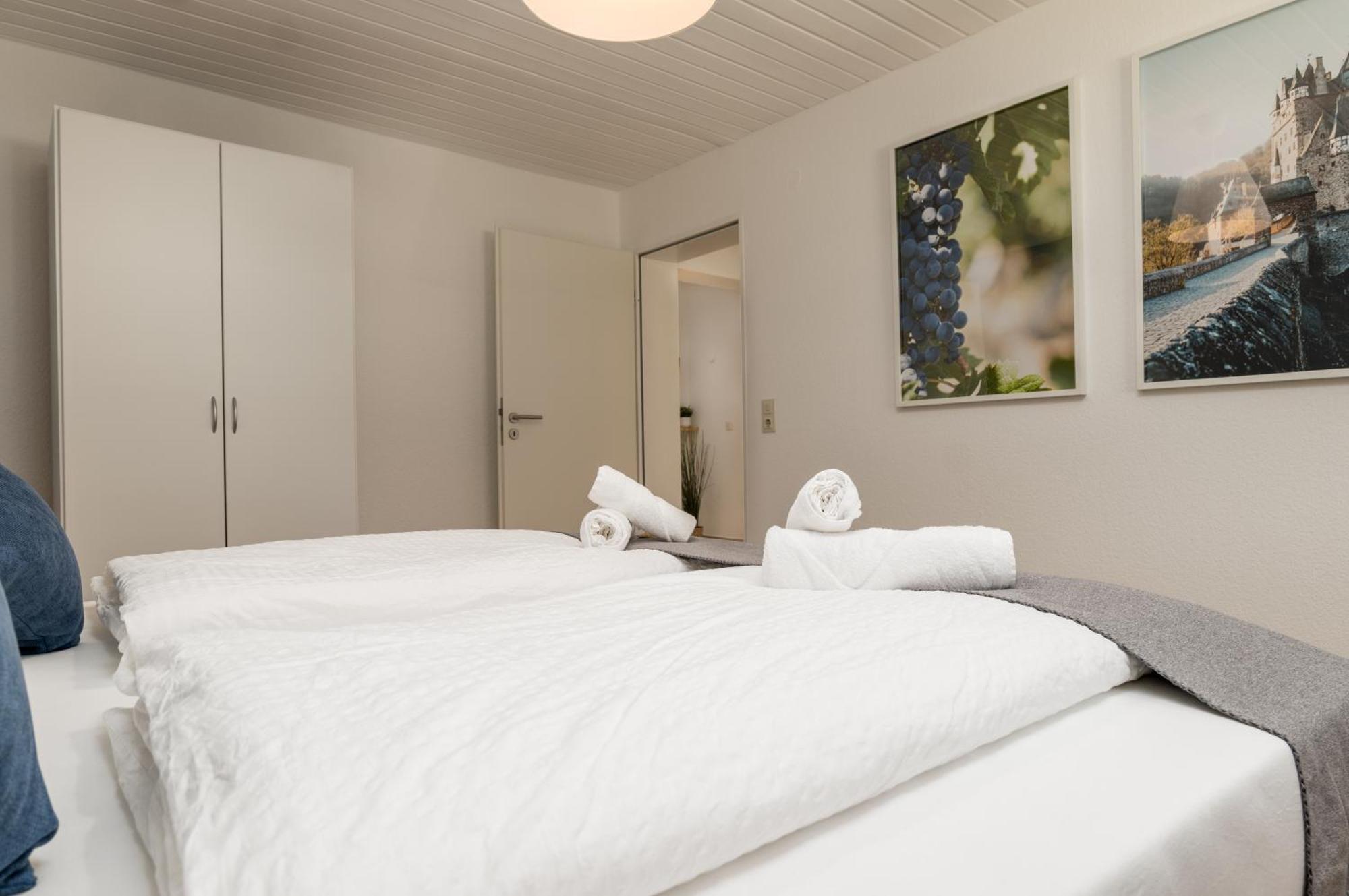 Riesling Appartement For 2 - 4 People - Billiards - Balcony With Mosel View - Parking - Wine Barrel Bar - Fully Equipped Kitchen - Netflix - Waiputv - 3 Km From Cochem Klotten Esterno foto